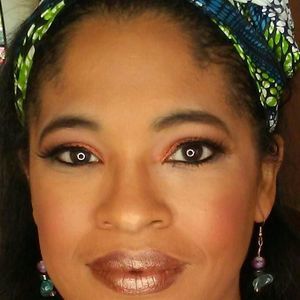 Meet your Posher, Adriane